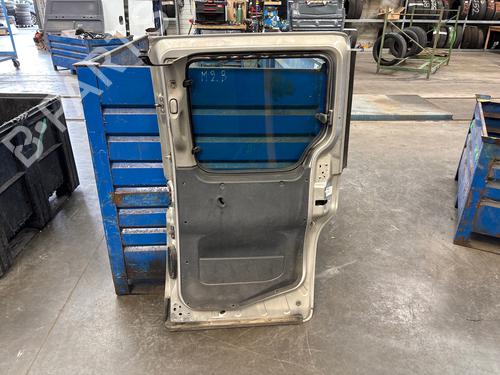 Used Right slide door Right slide door 38560906 38560906