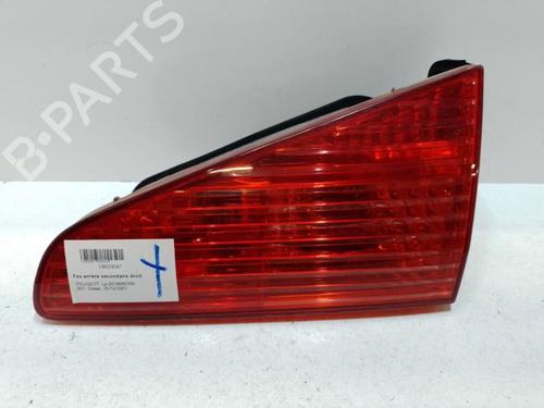 right-tailgate-light-peugeot-607-9d-9u-2000-37300765 main image