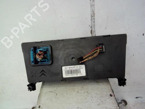 Used Climate control Climate control 37305666 37305666