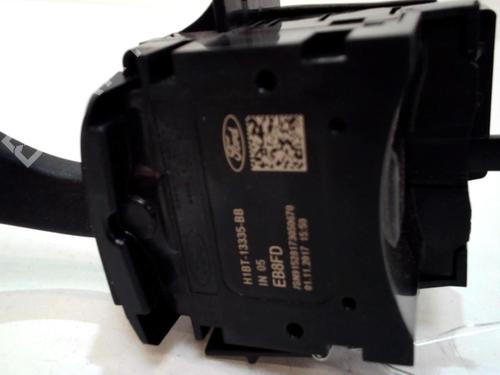 switch-ford-fiesta-vii-hj-hf-2017-37306675 main image