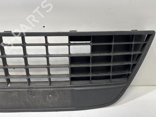 Used Grille Grille 37332061 37332061