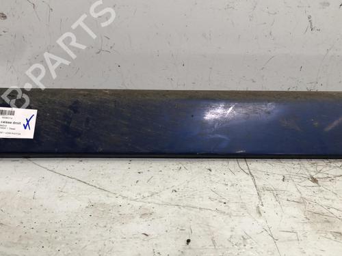 Used Right sideskirt Right sideskirt 37619405 37619405