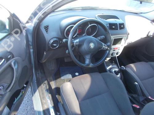Left front indicator ALFA ROMEO 147 (937_) 2.0 16V T.SPARK (937.AXA1, 937.AXC1, 937.BXC1) | BP37304042C32  - Image 6