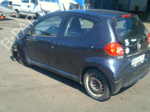 Brugte TOYOTA AYGO (_B1_) 1.0 (KGB10_, KGB10R) 4800828