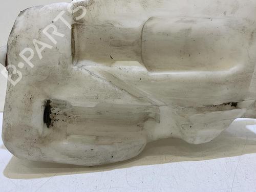 Used Windscreen washer tank Windscreen washer tank 37620980 37620980