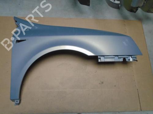 Used Right front fenders Right front fenders 37621710 37621710