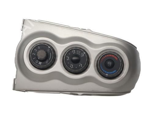 climate-control-toyota-yaris-_p9_-2005-2006-2007-2008-2009-2010-2011-2012-2013-2014-37346675 main image