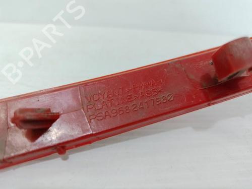 rear-bumper-right-light-citroen-c4-cactus-2014-37319900 main image