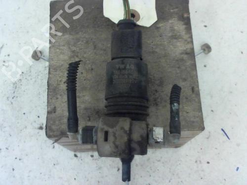 washer-pump-vw-passat-b6-variant-3c5-2005-2006-2007-2008-2009-2010-2011-37301618 main image