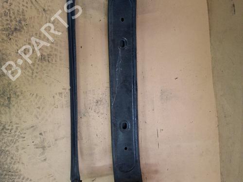 Used Front bumper reinforcement Front bumper reinforcement 37616629 37616629