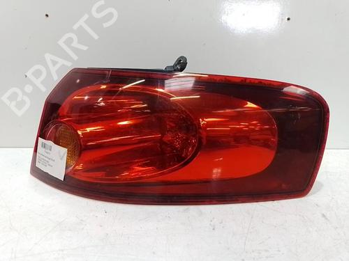right-taillight-fiat-croma-194_-2005-2006-2007-2008-2009-2010-2011-37317398 main image