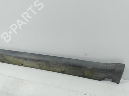 Used Right sideskirt Right sideskirt 37622152 37622152