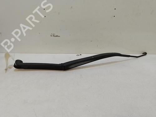 front-windshield-wiper-arm-hyundai-santa-fe-ii-cm-2005-2006-2007-2008-2009-2010-2011-2012-2013-2014-2015-37312299 main image