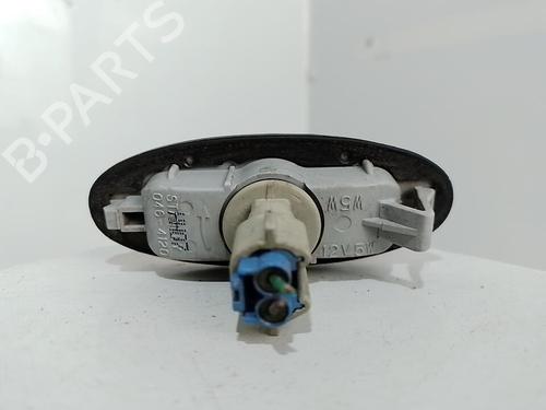 Used Left side indicator Left side indicator 37313628 37313628