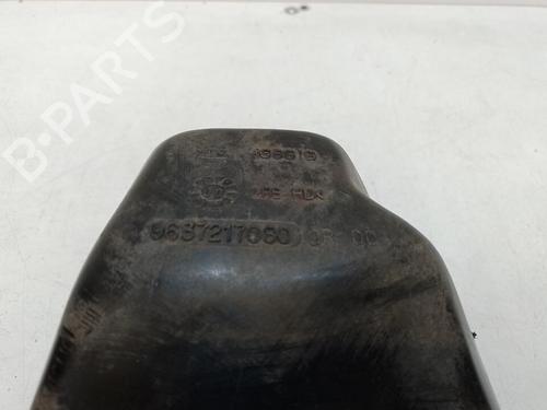 Used Windscreen washer tank Windscreen washer tank 37620282 37620282