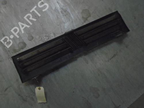 Used Grille Grille 37621747 37621747