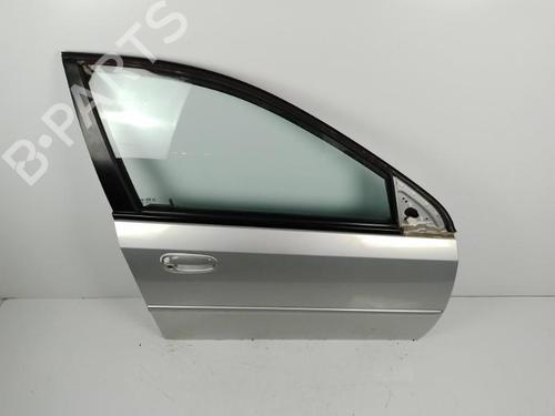 Used Right front door Right front door 37621006 37621006