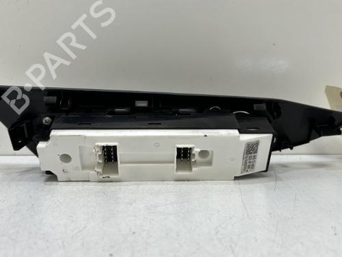 Mando elevalunas delantero izquierdo Mando elevalunas delantero izquierdo MAZDA 3 Saloon (BK) [1999-2009] 37322901 37322901