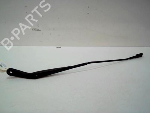 Used Front windshield wiper arm Front windshield wiper arm 37309042 37309042