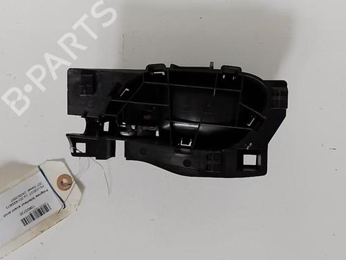 Used Front right interior door handle Front right interior door handle 37299299 37299299
