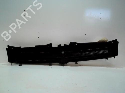 Used Grille Grille 37306976 37306976