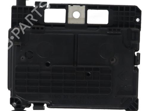 Used Fuse box Fuse box 37311423 37311423