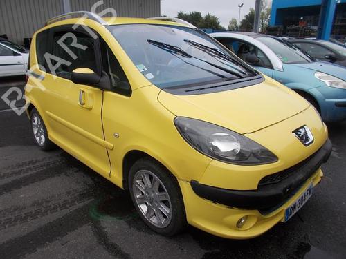 Right headlight PEUGEOT 1007 (KM_) 1.4 HDi | BP37305336C29 - Image 5