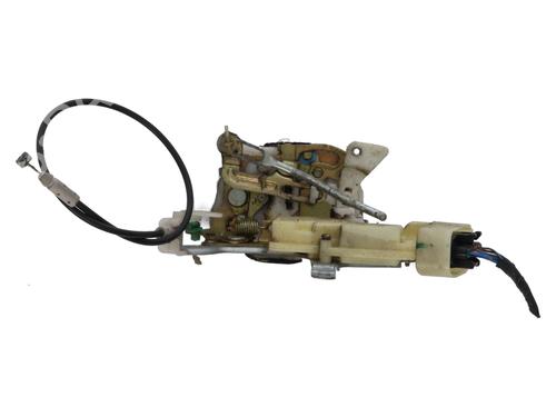 front-left-lock-toyota-yaris-_p1_-1999-2000-2001-2002-2003-2004-2005-37332863 main image