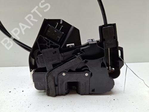 front-left-lock-renault-megane-iv-grandtour-k9amn_-2016-37325402 main image