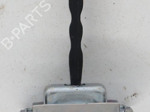hingedoor-check-strap-toyota-yaris-_p21_-_pa1_-_ph1_-2020-37753060 main image