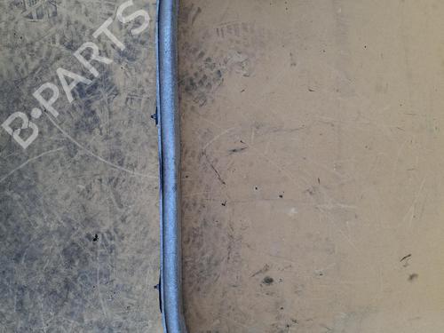 Used Front bumper reinforcement Front bumper reinforcement 37531788 37531788