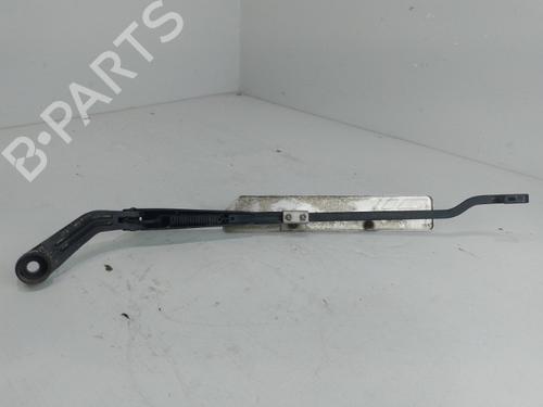Used Front windshield wiper arm Front windshield wiper arm 37322939 37322939