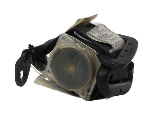 rear-right-seatbelt-toyota-yaris-_p1_-1999-2000-2001-2002-2003-2004-2005-37332827 main image