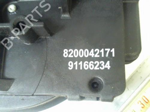 Front right lock RENAULT TRAFIC II Van (FL) 2.0 dCi 90 (FL0H, FL00, FL01, FL0M, FL0P, FL0S) | BP37300610C97 - Image 4
