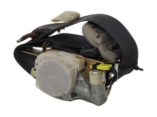 rear-left-seatbelt-toyota-corolla-verso-_e12_-2001-2002-2003-2004-2005-2006-2007-37333296 main image