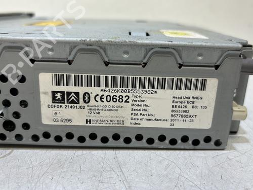 Used Radio Radio 37325171 37325171