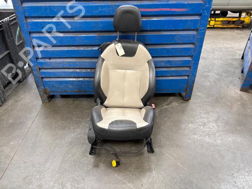 Right front seat CITROËN DS3 (SA_) 1.6 HDi 110 | BP39478972C16 - Image 5