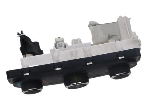 climate-control-renault-clio-iv-bh_-2012-2013-2014-2015-2016-2017-2018-2019-2020-2021-40015642 main image