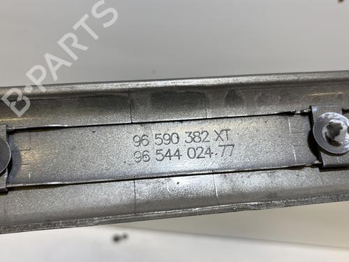 door-moulding-trim-citroen-c4-picasso-i-mpv-ud_-2006-2007-2008-2009-2010-2011-2012-2013-2014-2015-37342449 main image