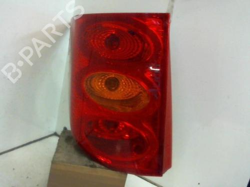 left-taillight-peugeot-1007-km_-2005-37299006 main image