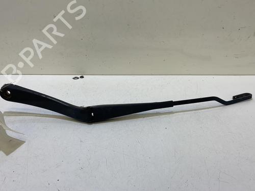 Used Front windshield wiper arm Front windshield wiper arm 37317447 37317447