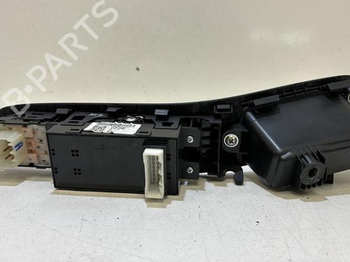 Left front window switch HYUNDAI i20 II (GB, IB) 1.2 | BP37326614I27 - Image 3