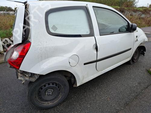Left front fog light RENAULT TWINGO II (CN0_) 1.5 dCi 75 | BP37339250C30 - Image 5