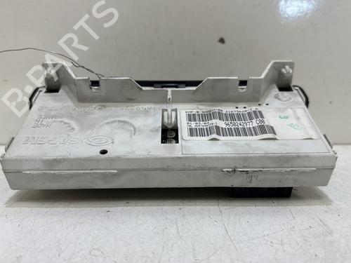 display-monitor-peugeot-206-cc-2d-2000-2001-2002-2003-2004-2005-2006-2007-2008-37325637 main image