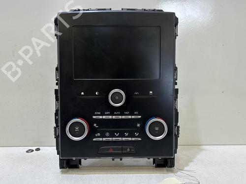 display-monitor-renault-megane-iv-grandtour-k9amn_-2016-37325390 main image