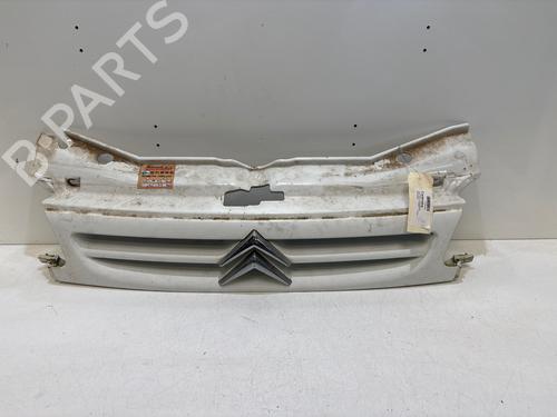 Used Grille Grille 37617154 37617154