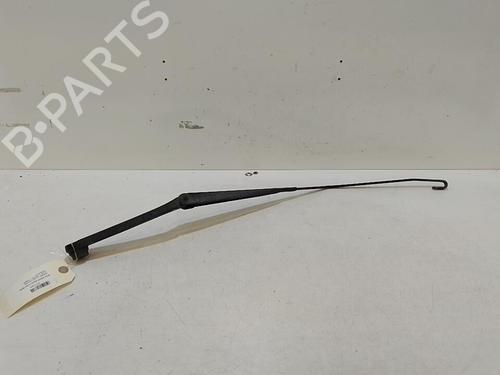front-windshield-wiper-arm-nissan-juke-f15-2010-2011-2012-2013-2014-2015-2016-2017-2018-2019-37312627 main image