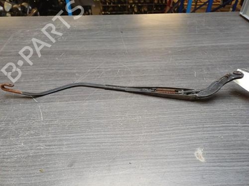 Used Front windshield wiper arm Front windshield wiper arm 37319837 37319837