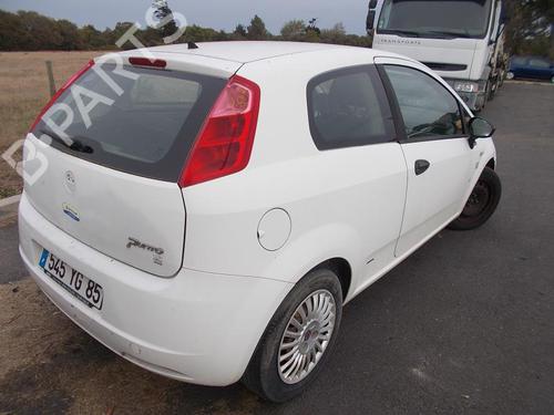 Brugte FIAT GRANDE PUNTO (199_) 1.3 D Multijet 4839056