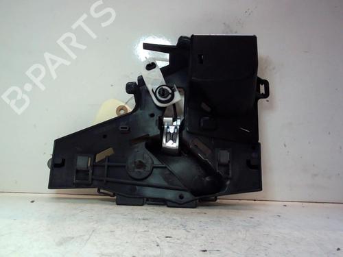 Used Rear left interior door handle Rear left interior door handle 37304573 37304573